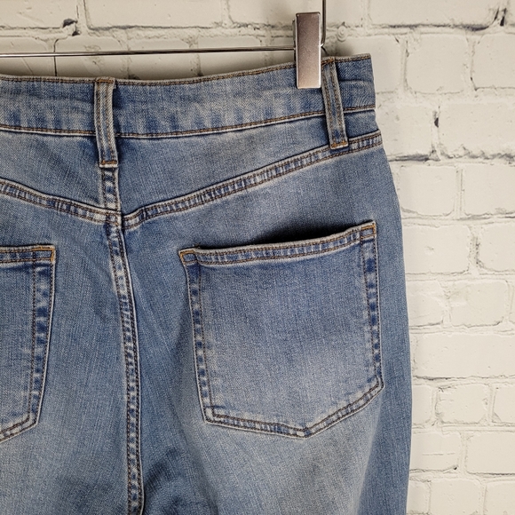 WILD FABLE | highest rise distressed mom jeans - Picture 2 of 10